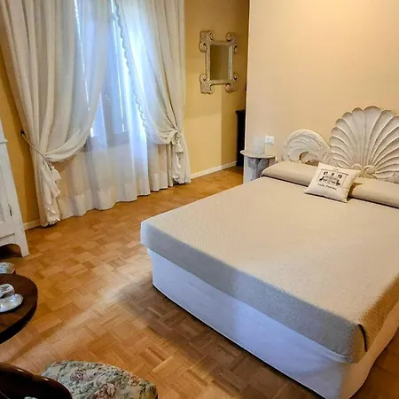 Fiorini Bed & Breakfast 4*